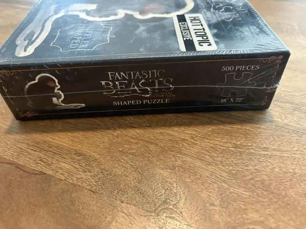 USAopoly Fantastic Beasts Niffler 500 Piece Shaped Jigsaw Puzzle Black Hot Topic